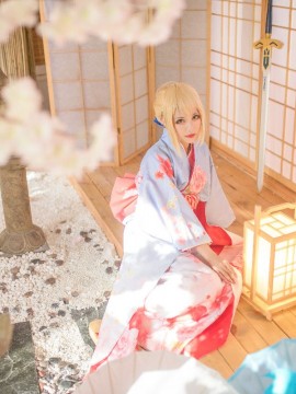 《Fate Stay Night》Saber晴着ver.~吾王和服新年挂画 C O S P L A Y_就酱紫啦w (8)