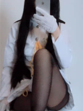 女提督自拍_d50800dd-2c0a-463d-a995-9b9d1c8e4f8c